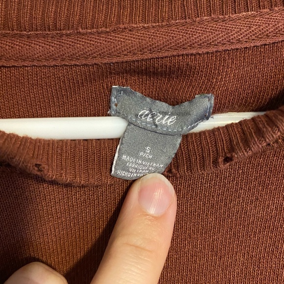 Distressed Long Sleeve Crop Top - Picture 3 of 3